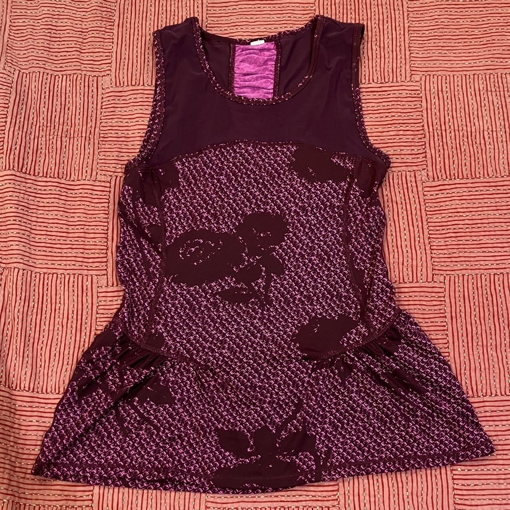 American Eagle Outfitters Purple Patterned athletic peplum Tank Top